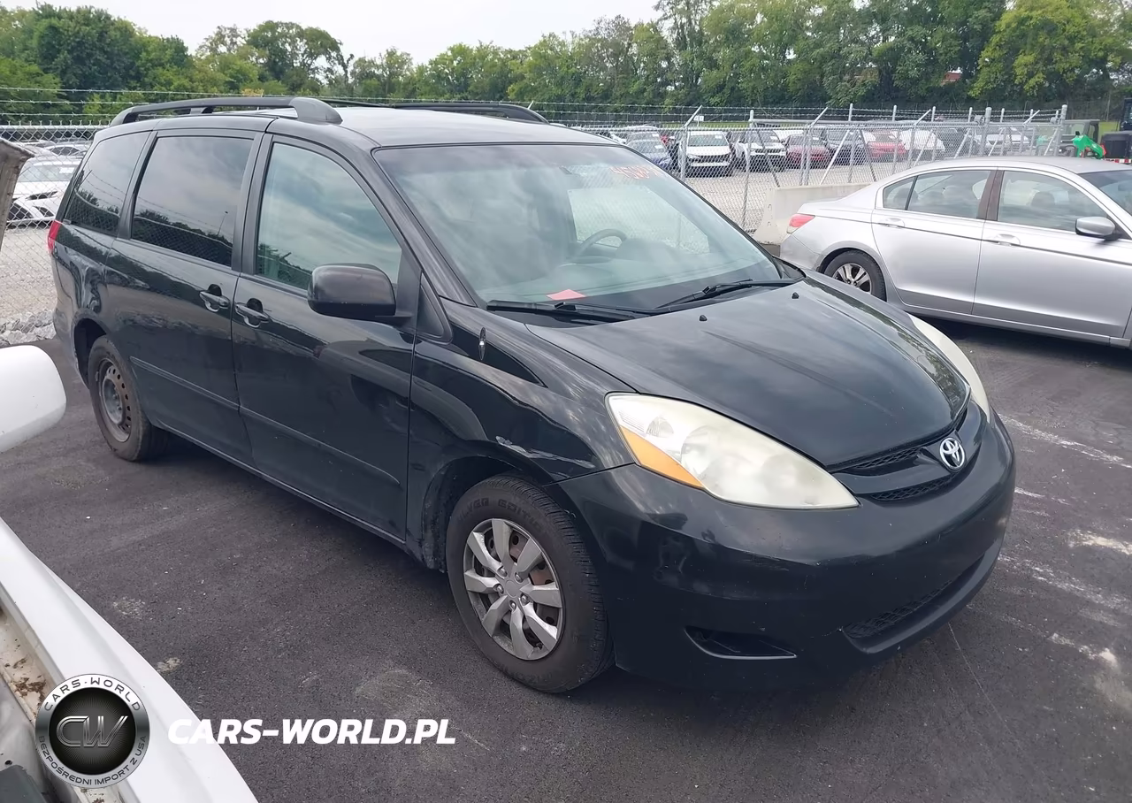 2010 Toyota Sienna Le