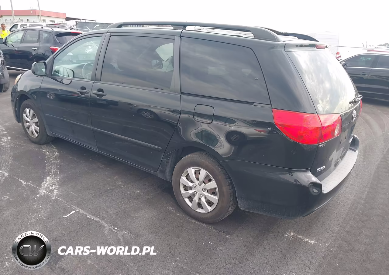 2010 Toyota Sienna Le VIN:5TDKK4CC5AS299435 - 3
