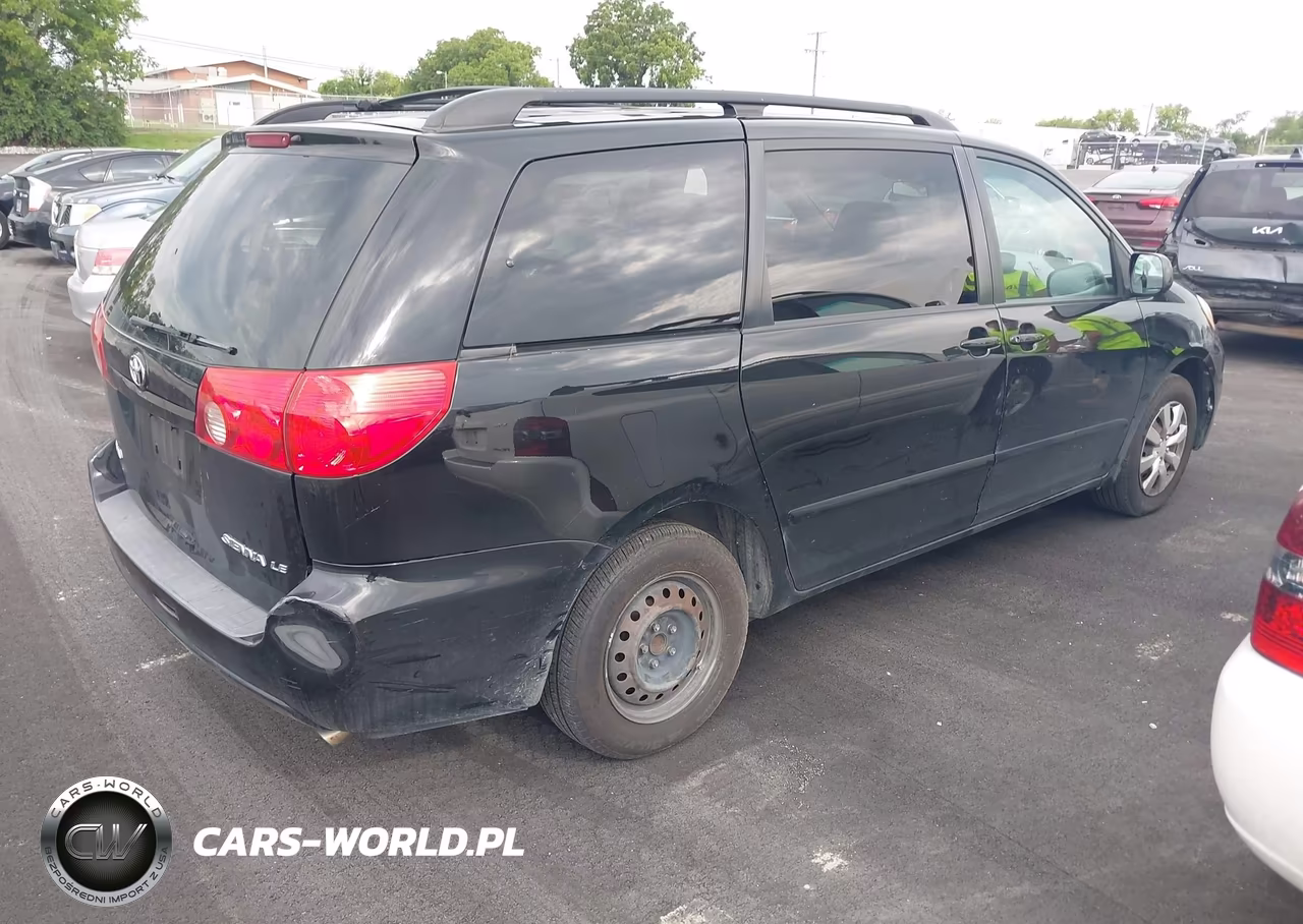 2010 Toyota Sienna Le VIN:5TDKK4CC5AS299435 - 4