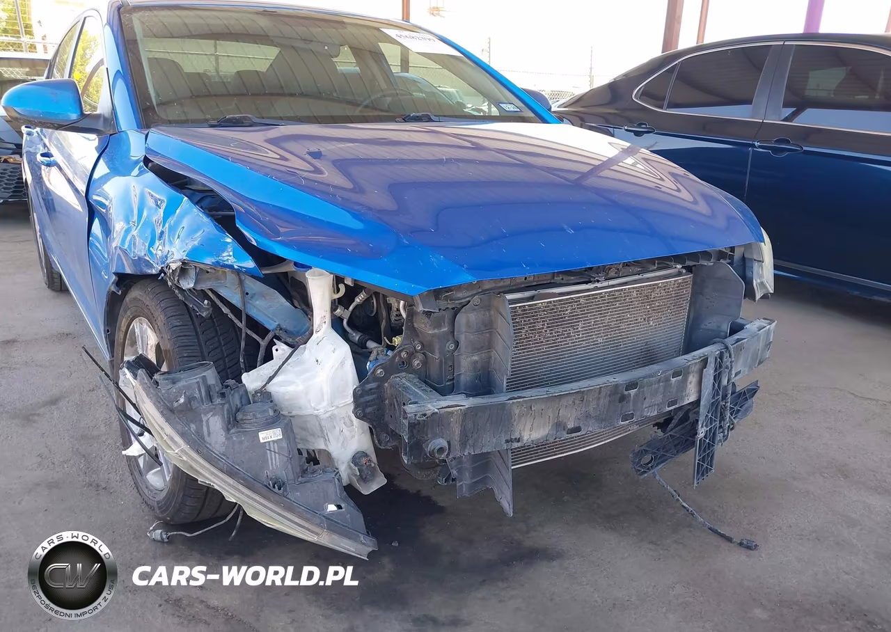 2018 Hyundai Elantra Value Edition VIN:KMHD84LF3JU677311 - 6