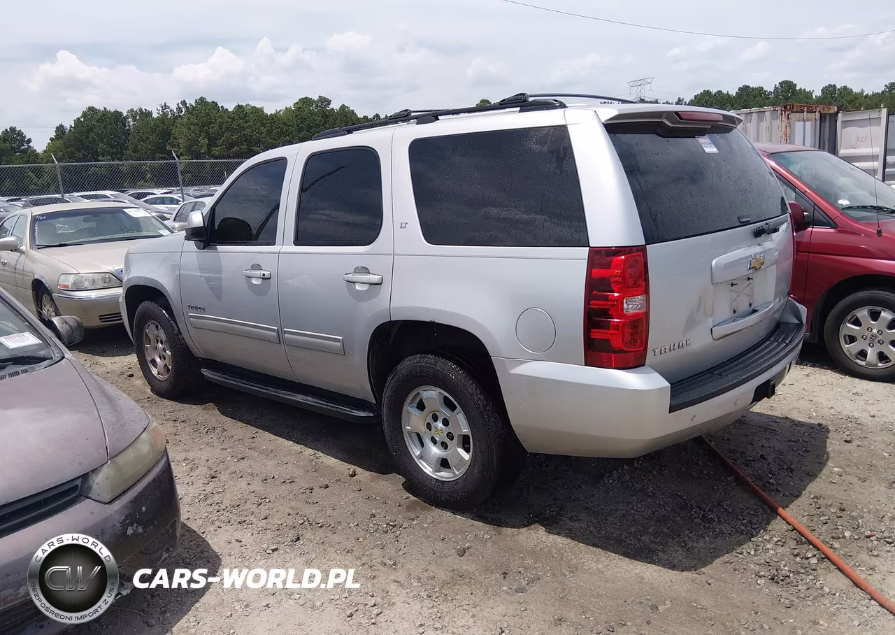 2010 Chevrolet Tahoe Lt VIN:1GNUCBE01AR184124 - 3