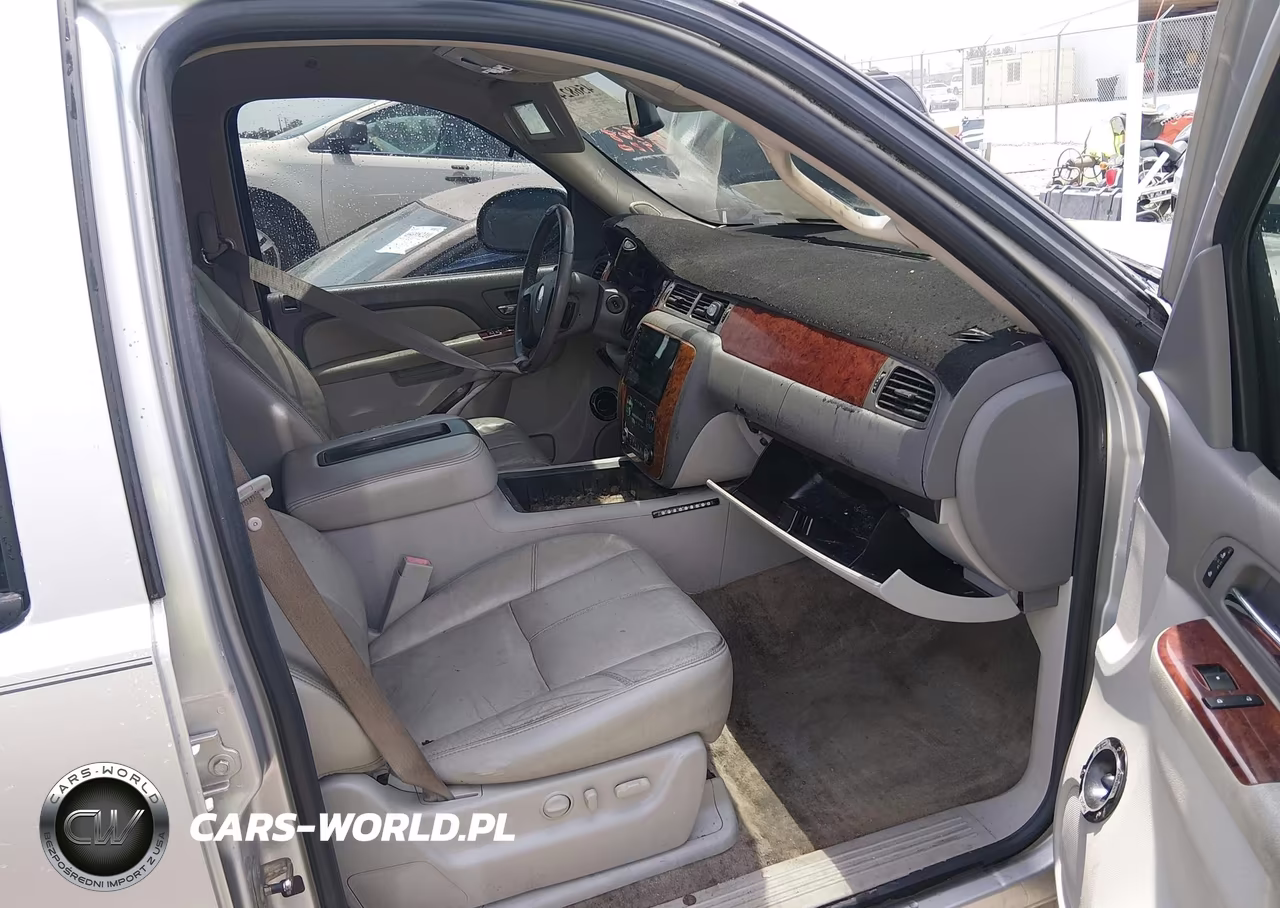 2010 Chevrolet Tahoe Lt VIN:1GNUCBE01AR184124 - 5