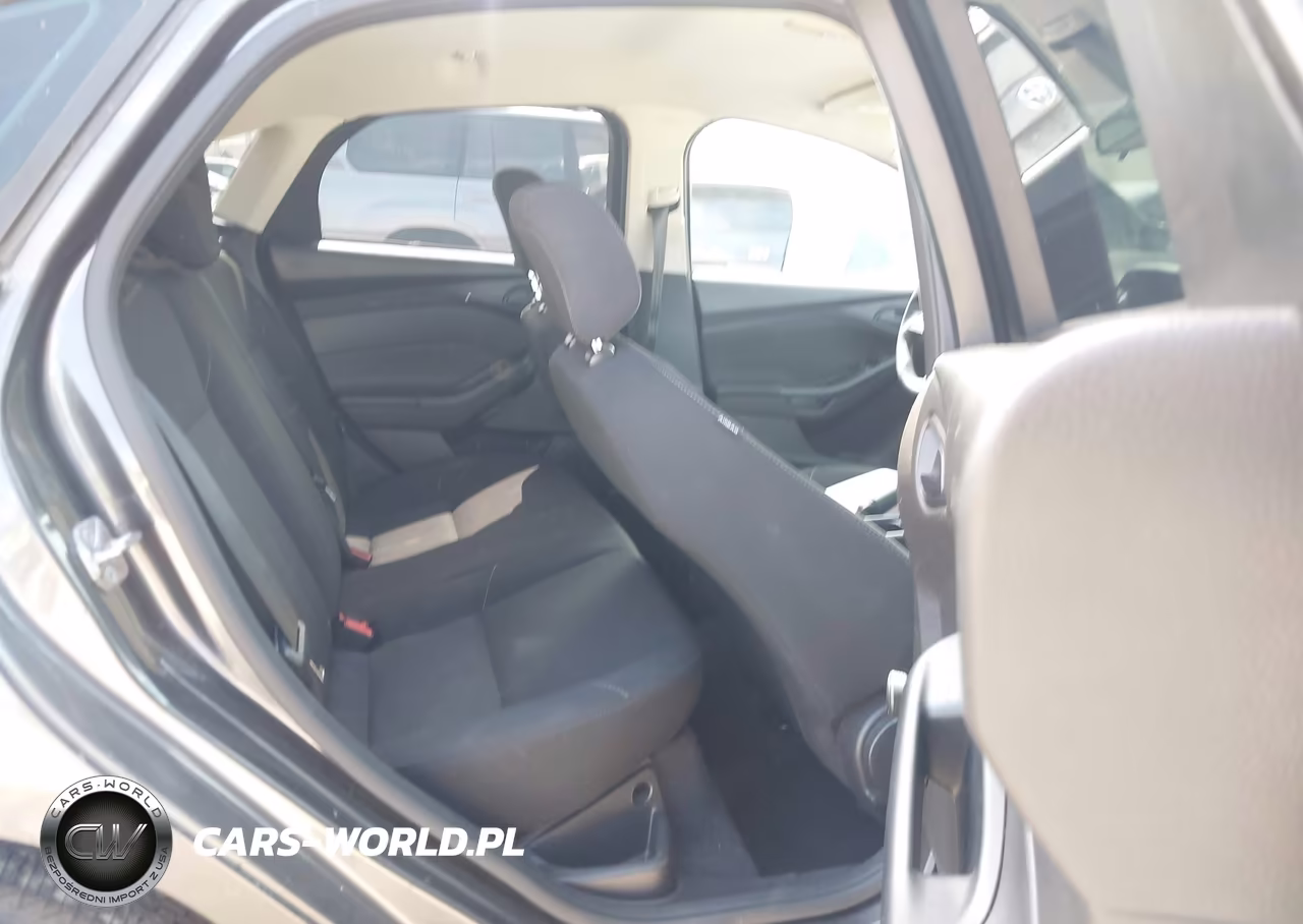 2016 Ford Focus S VIN:1FADP3E25GL275953 - 8