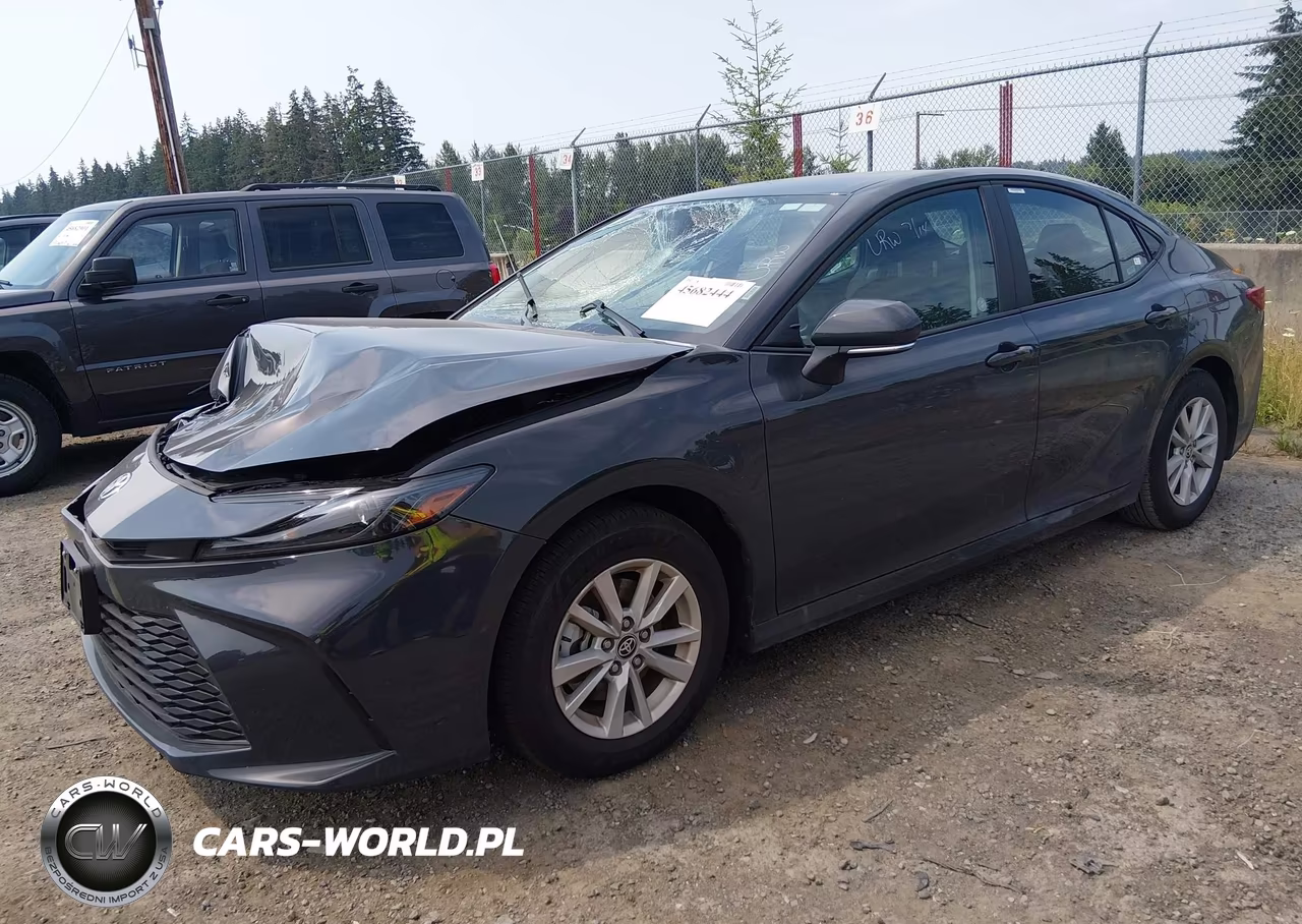 2026 Toyota Camry Le VIN:4T1DAACK0TU249621 - 2