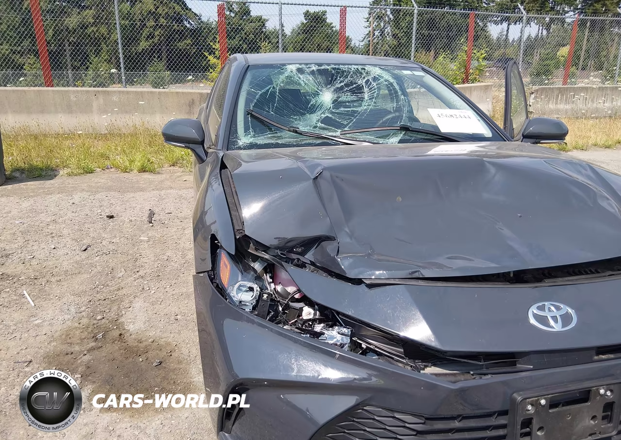 2026 Toyota Camry Le VIN:4T1DAACK0TU249621 - 6