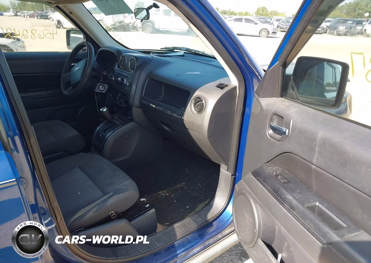 2009 Jeep Patriot Sport VIN:1J4FT28B39D134651 - 5