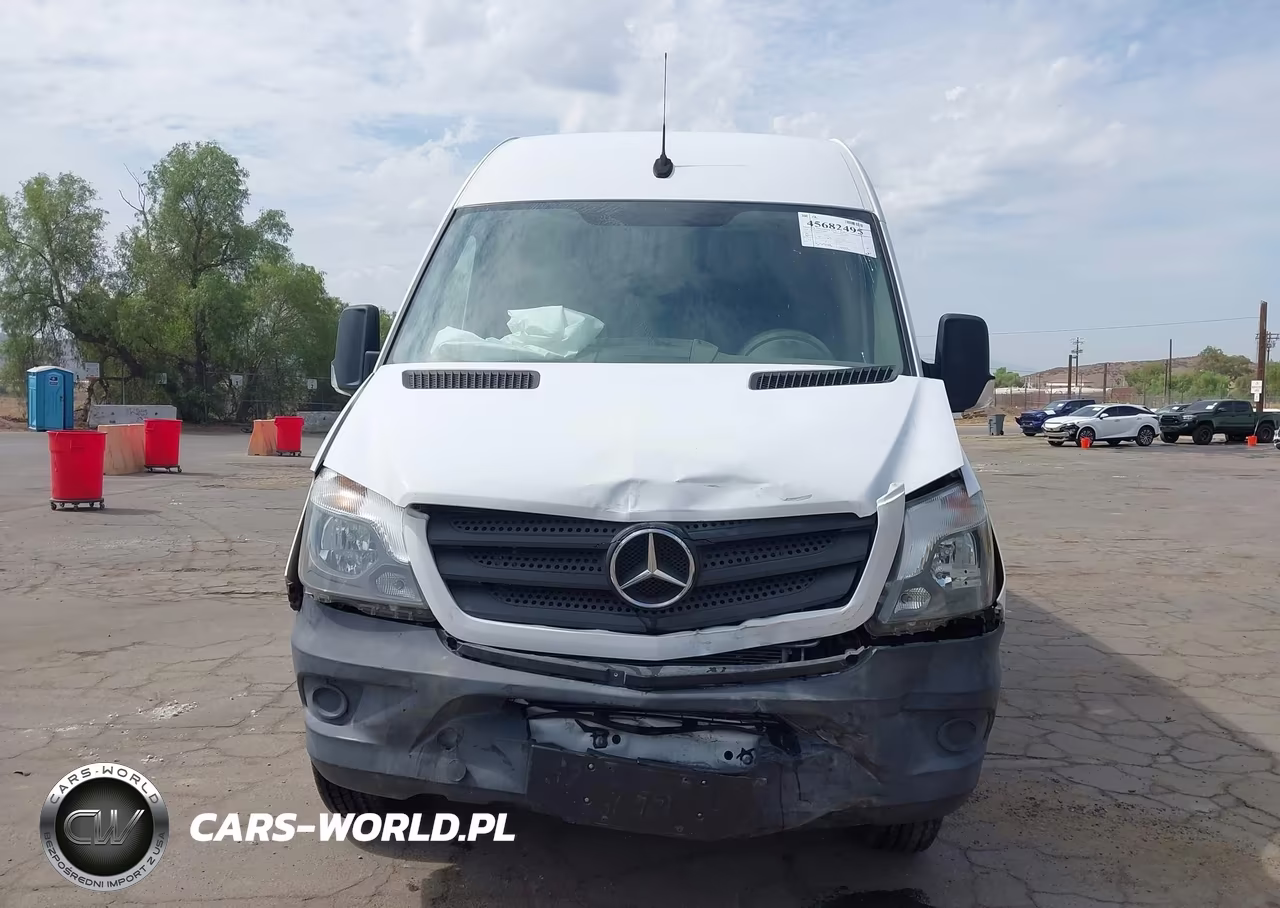 2018 Mercedes-Benz Sprinter 2500 High Roof V6 VIN:WD3PE8CD7JP618125 - 12