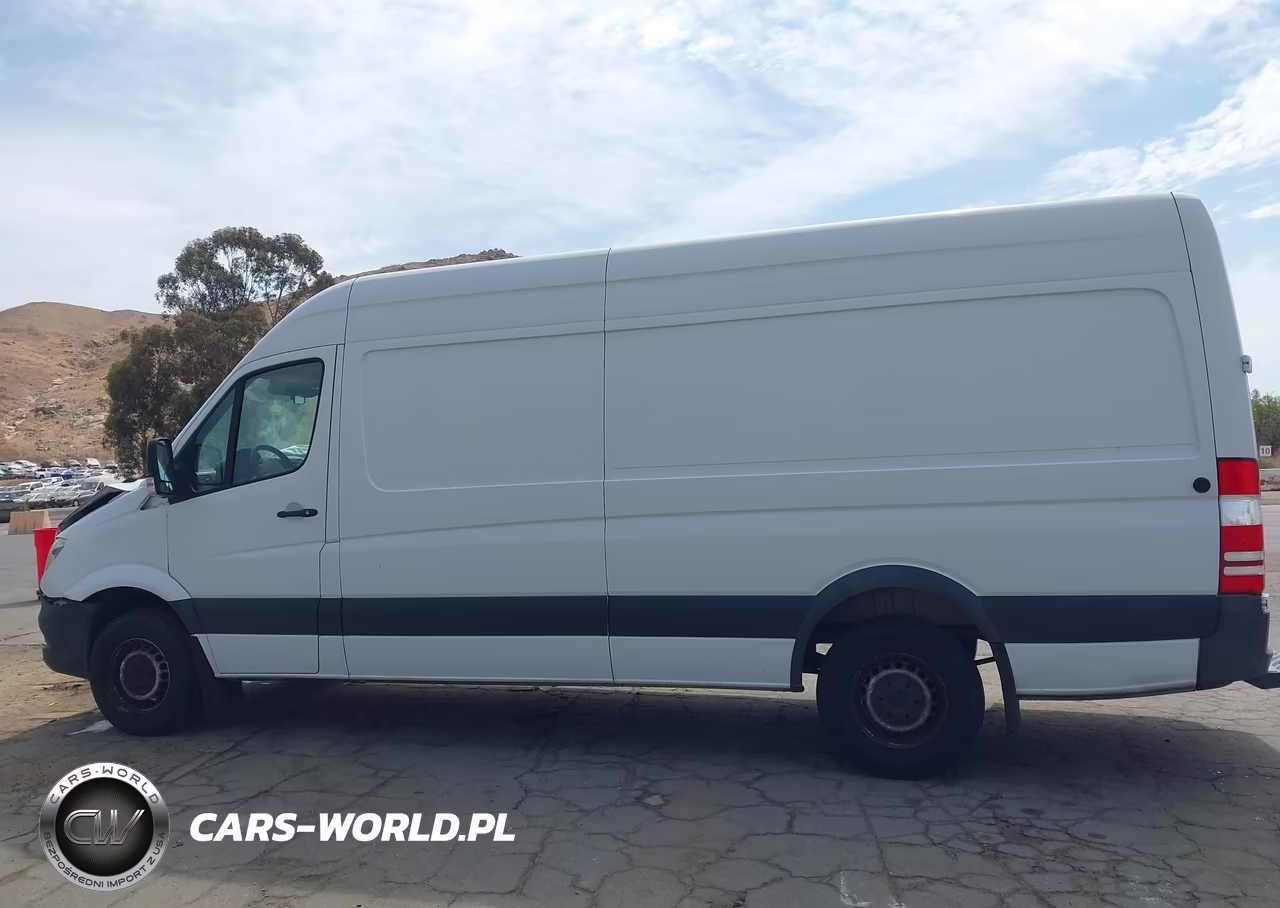 2018 Mercedes-Benz Sprinter 2500 High Roof V6 VIN:WD3PE8CD7JP618125 - 14