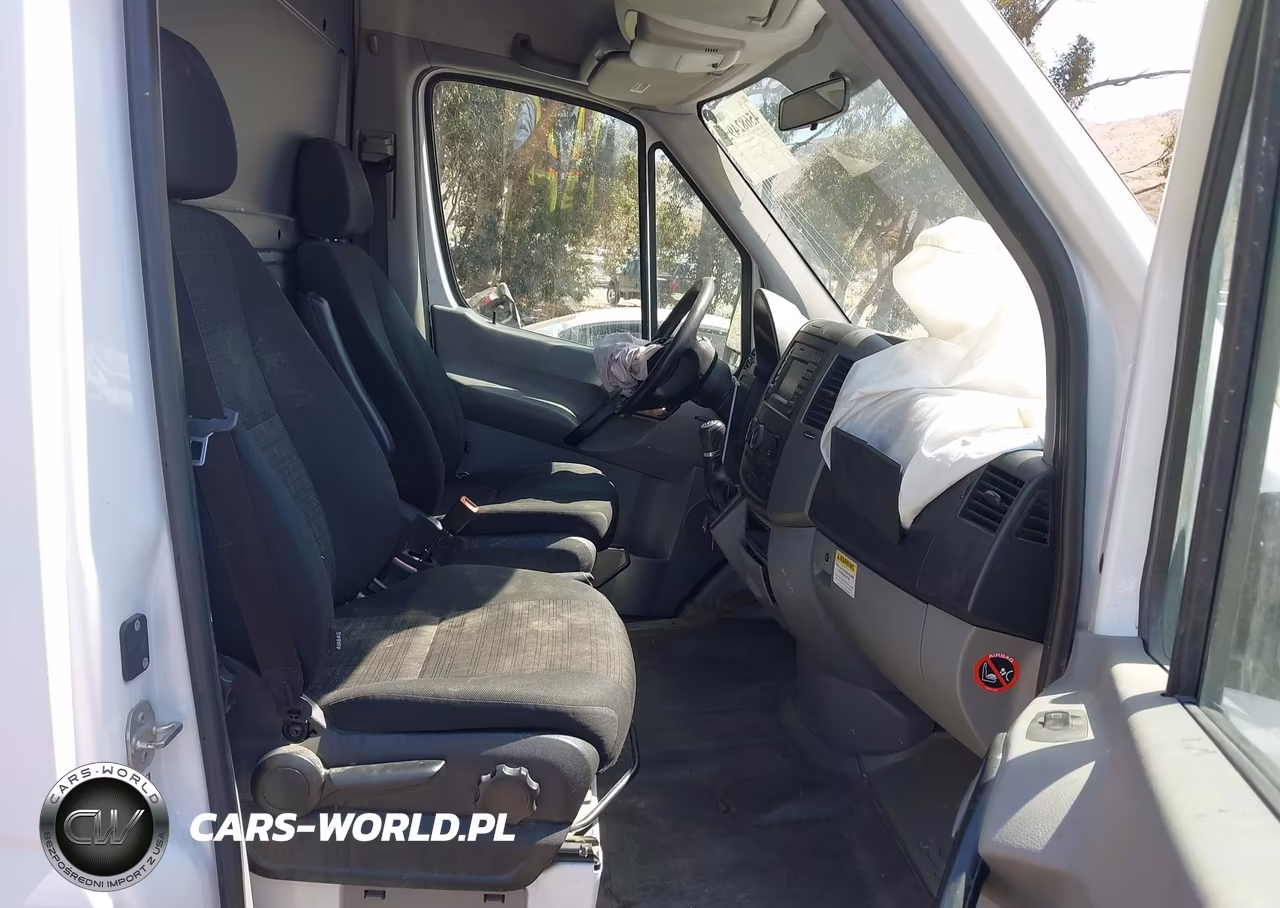 2018 Mercedes-Benz Sprinter 2500 High Roof V6 VIN:WD3PE8CD7JP618125 - 5
