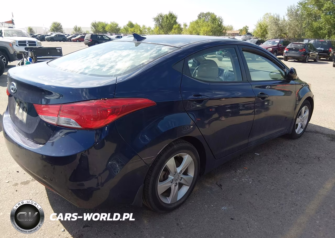 2013 Hyundai Elantra Gls VIN:5NPDH4AE1DH407085 - 4