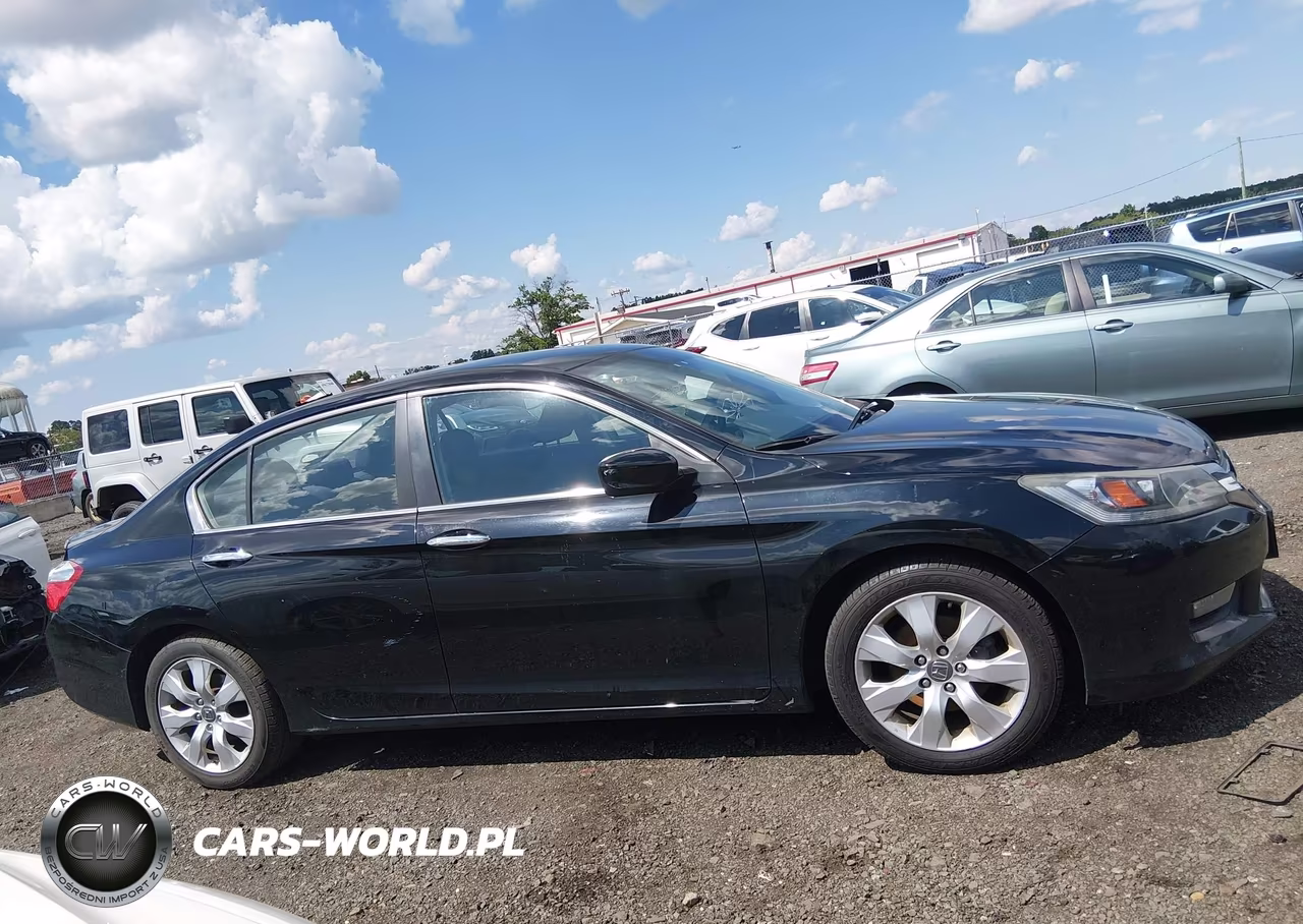2014 Honda Accord Sport VIN:1HGCR2F53EA126308 - 13