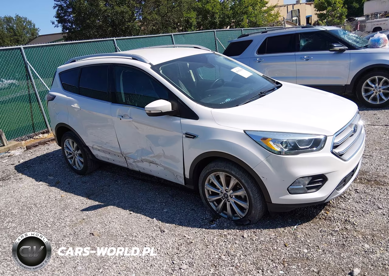 2017 Ford Escape Titanium – zdjęcie 1 z 16