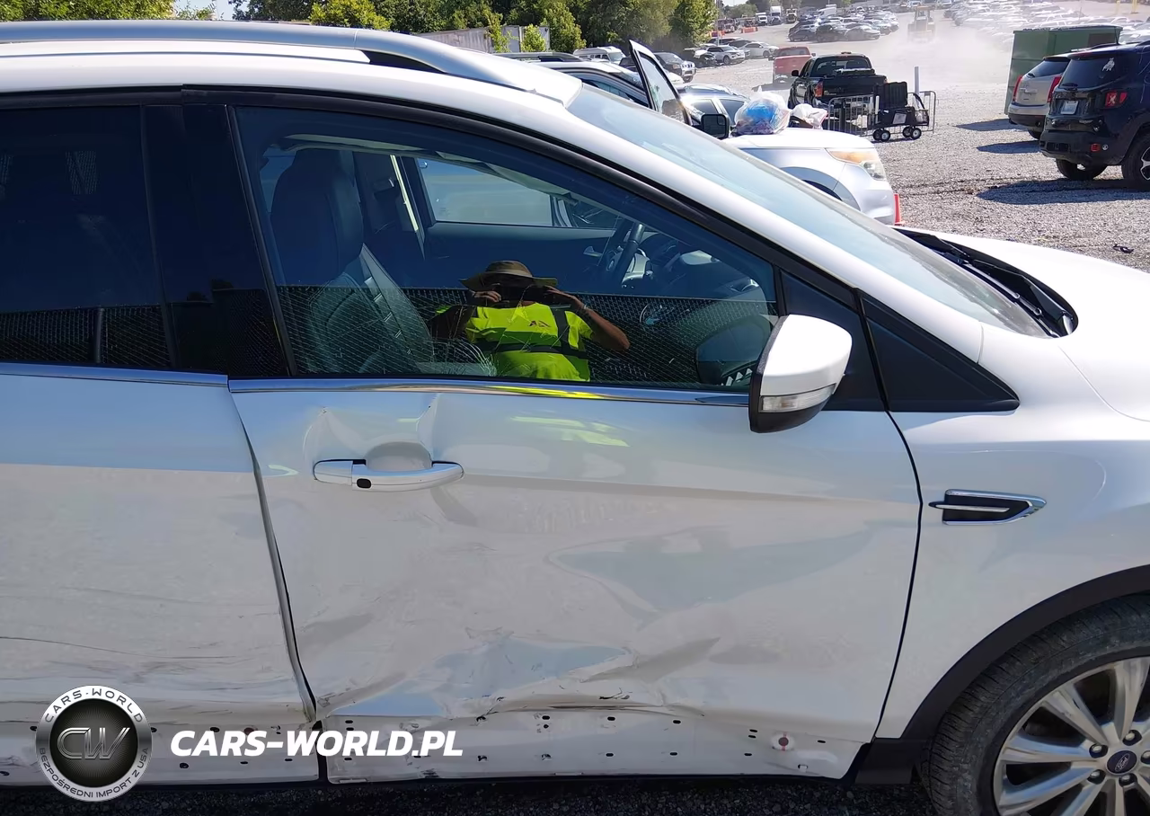 2017 Ford Escape Titanium VIN:1FMCU0J98HUB40649 - 6