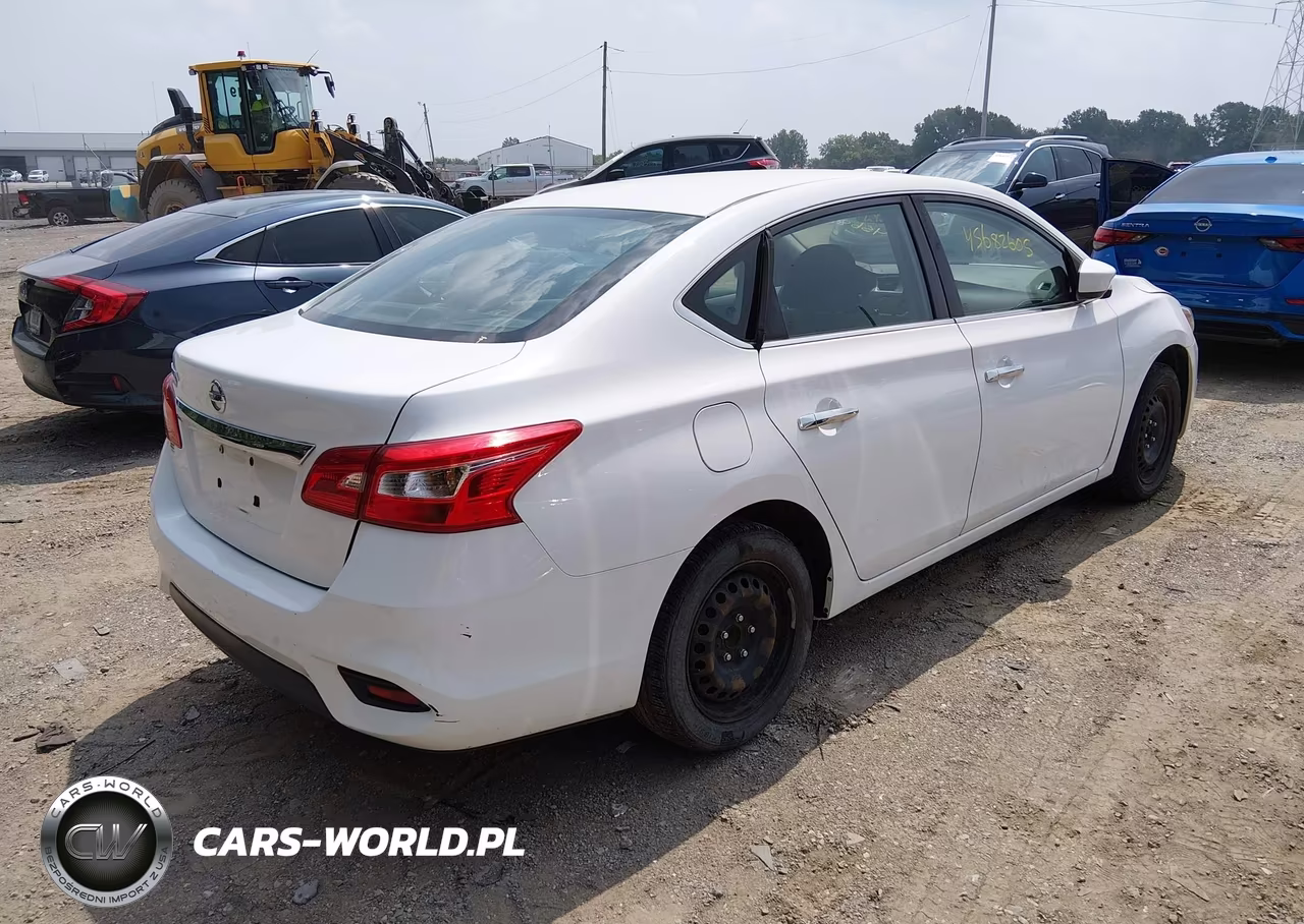 2018 Nissan Sentra S VIN:3N1AB7AP5JY318158 - 4