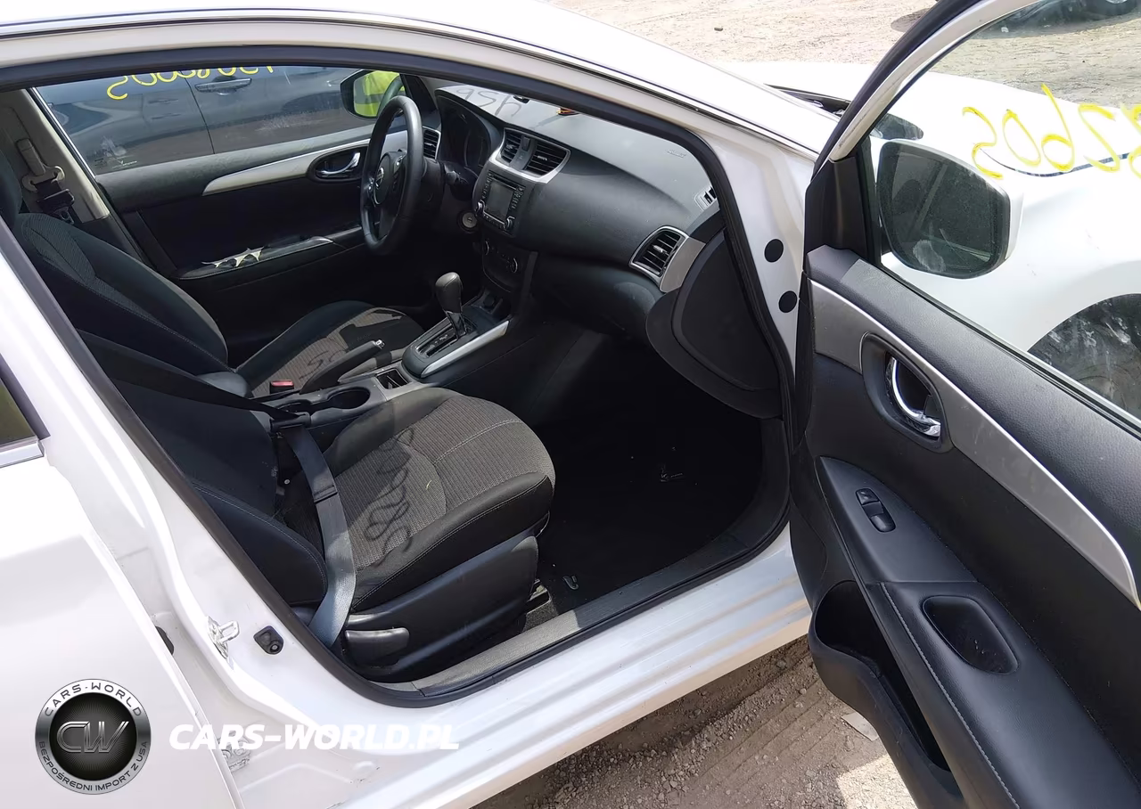 2018 Nissan Sentra S VIN:3N1AB7AP5JY318158 - 5
