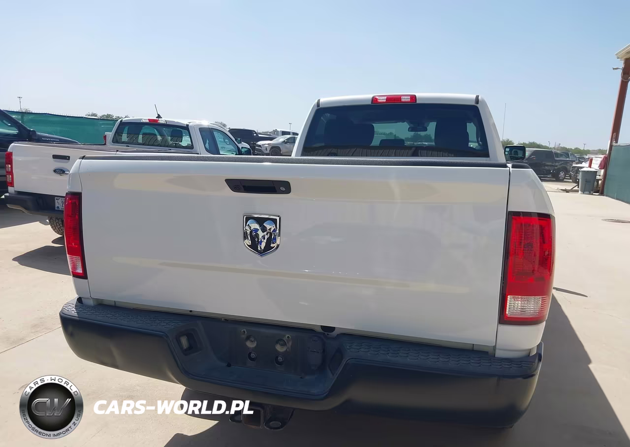 2018 Ram 2500 Tradesman 4X2 8' Box VIN:3C6TR4HT4JG356013 - 17