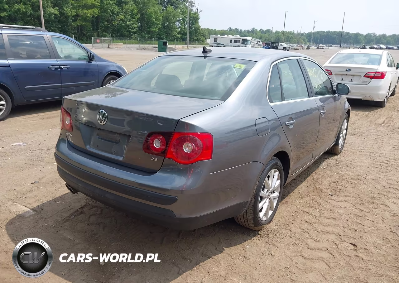 2010 Volkswagen Jetta Se VIN:3VWRX7AJ4AM031671 - 4