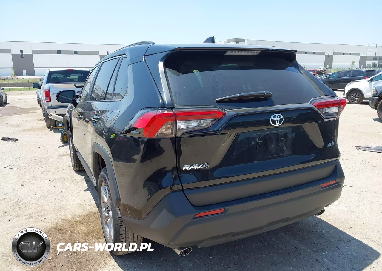 2025 Toyota Rav4 Xle VIN:2T3W1RFV4SC359222 - 3