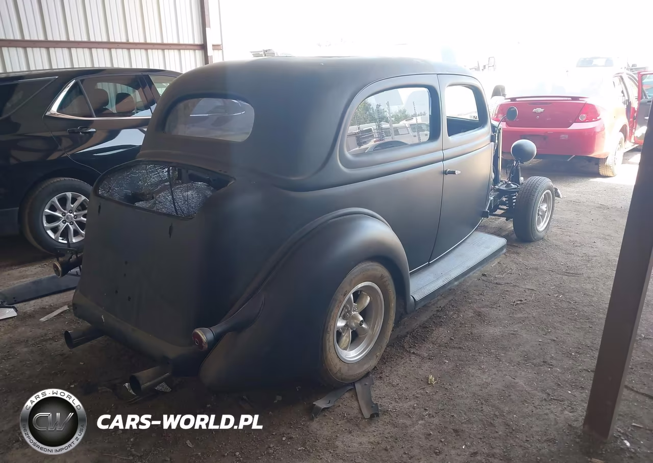 1936 Ford Sedan VIN:182990110 - 4