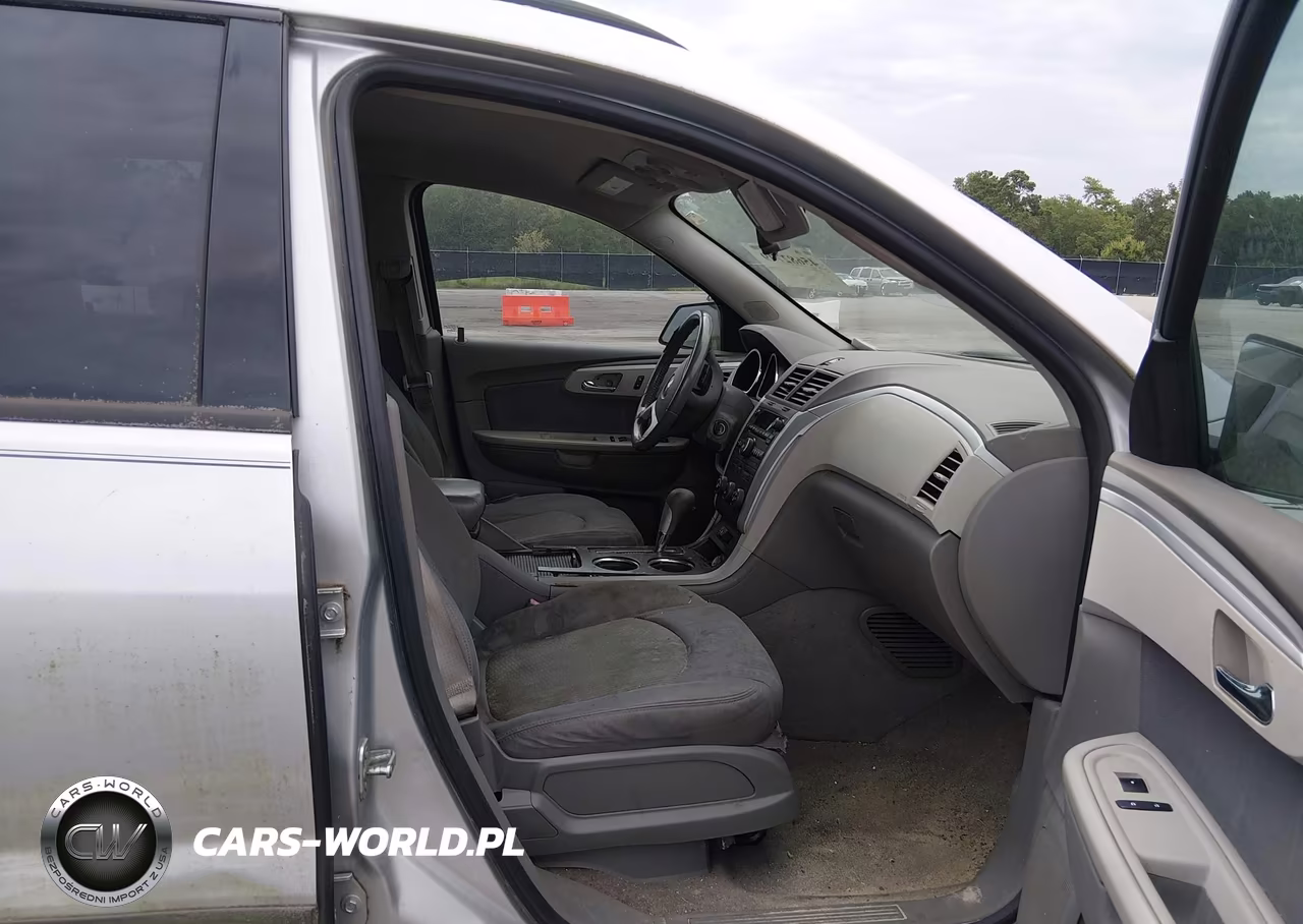 2012 Chevrolet Traverse Ls VIN:1GNKRFED7CJ303215 - 5