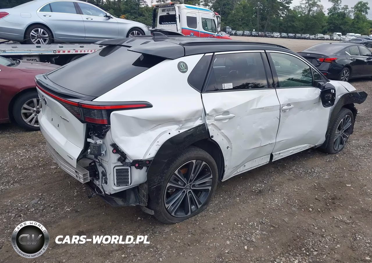 2023 Toyota Bz4X Limited VIN:JTMABACA6PA028821 - 4