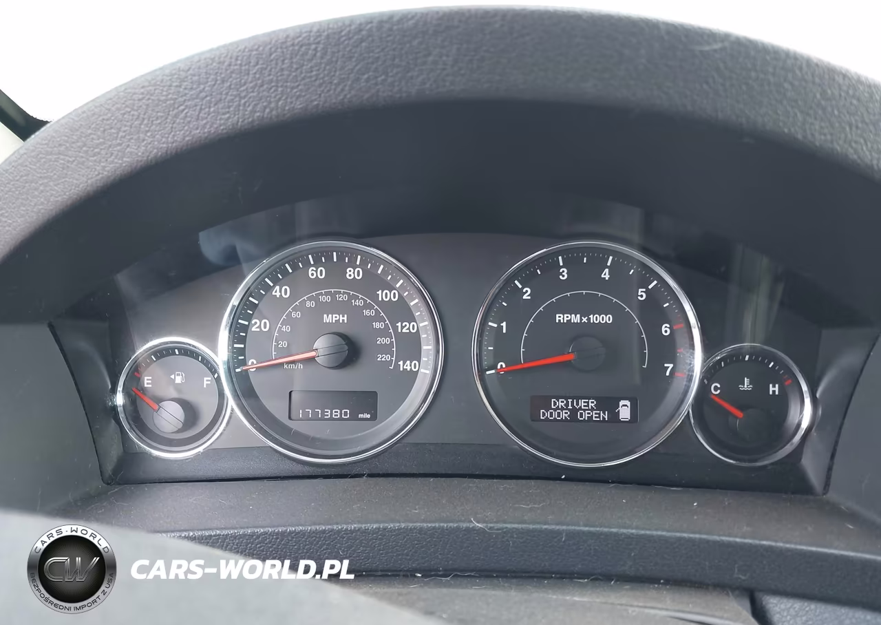 2008 Jeep Grand Cherokee Laredo VIN:1J8GR48K68C237077 - 7