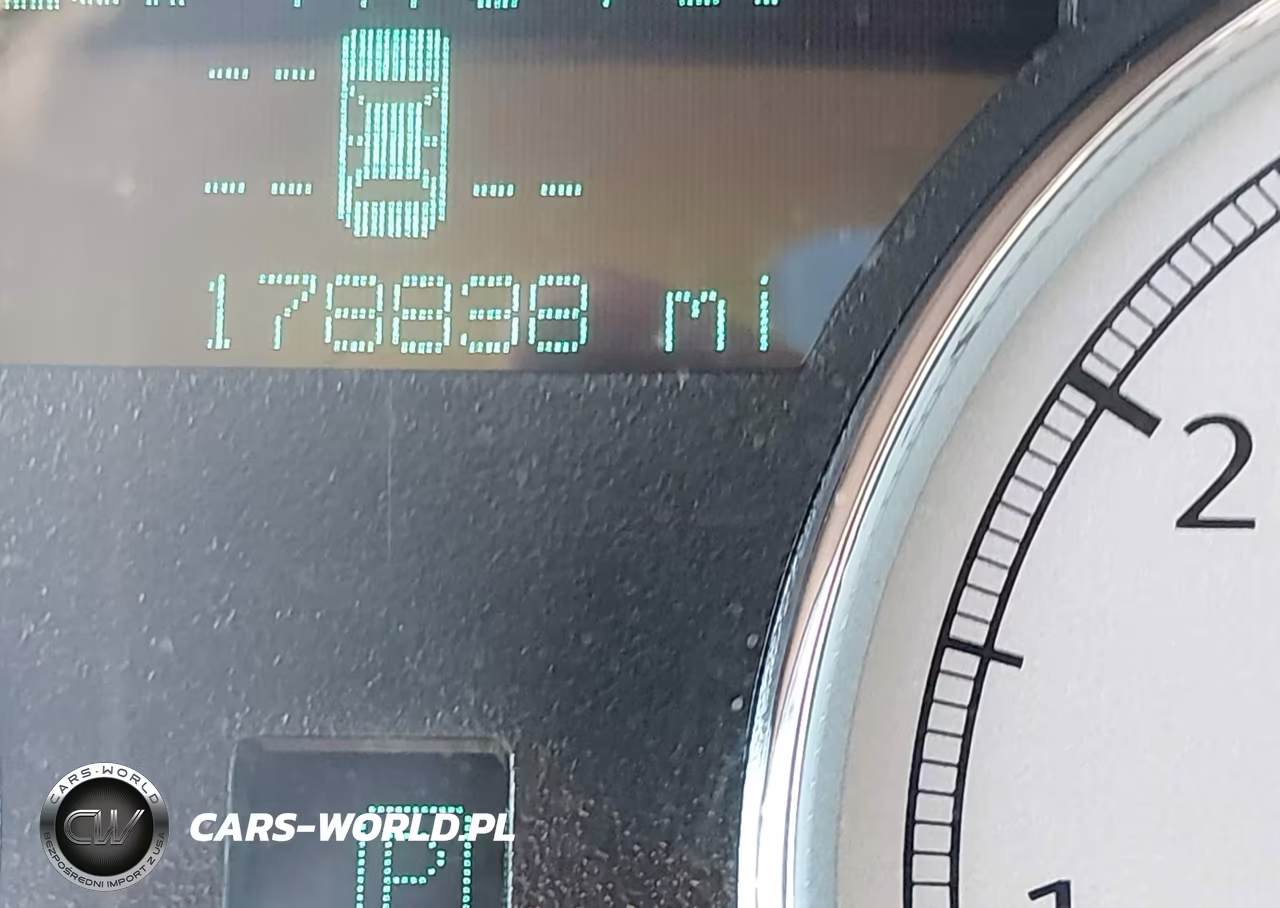 2007 Chrysler 300C VIN:2C3KA63H37H633760 - 7