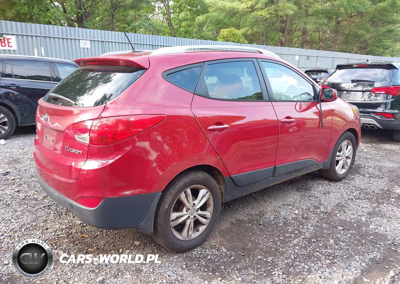 2011 Hyundai Tucson Gls VIN:KM8JU3AC7BU135261 - 4