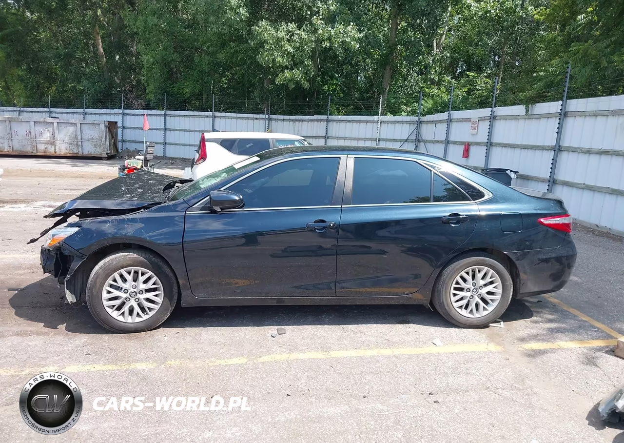 2016 Toyota Camry Le VIN:4T1BF1FK0GU241545 - 14