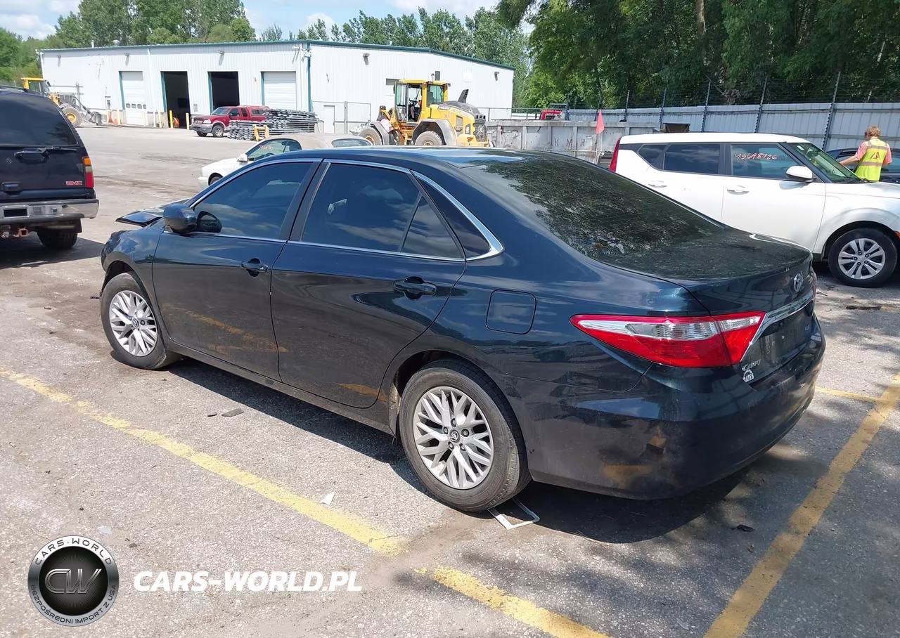 2016 Toyota Camry Le VIN:4T1BF1FK0GU241545 - 3