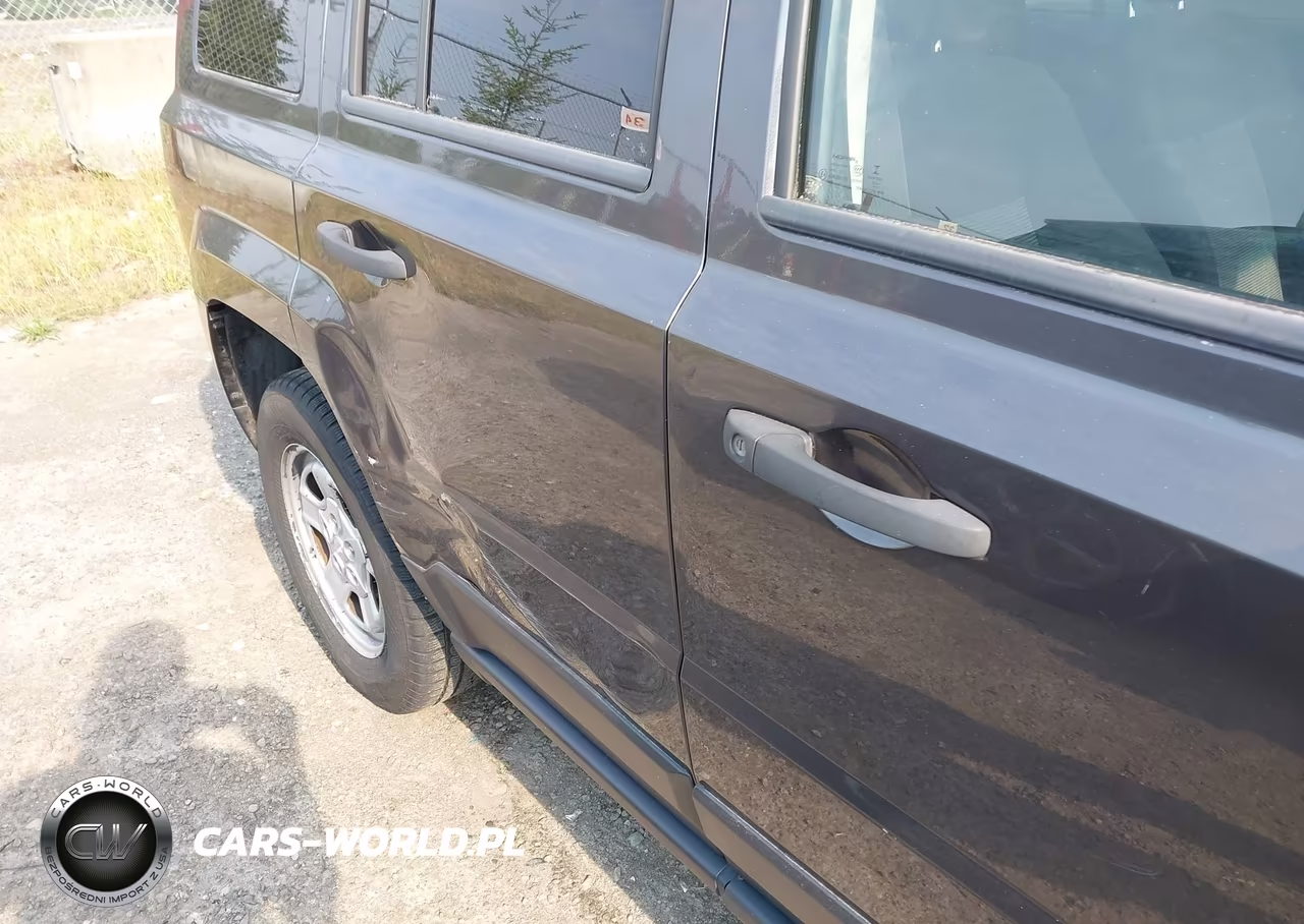 2014 Jeep Patriot Sport VIN:1C4NJPBB5ED754716 - 12