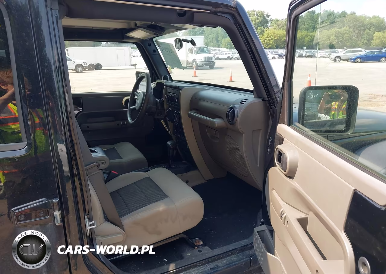2009 Jeep Wrangler Unlimited X VIN:1J4GA39169L763865 - 5