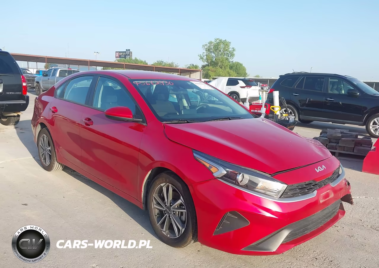 2024 Kia Forte Lxs – zdjęcie 1 z 17