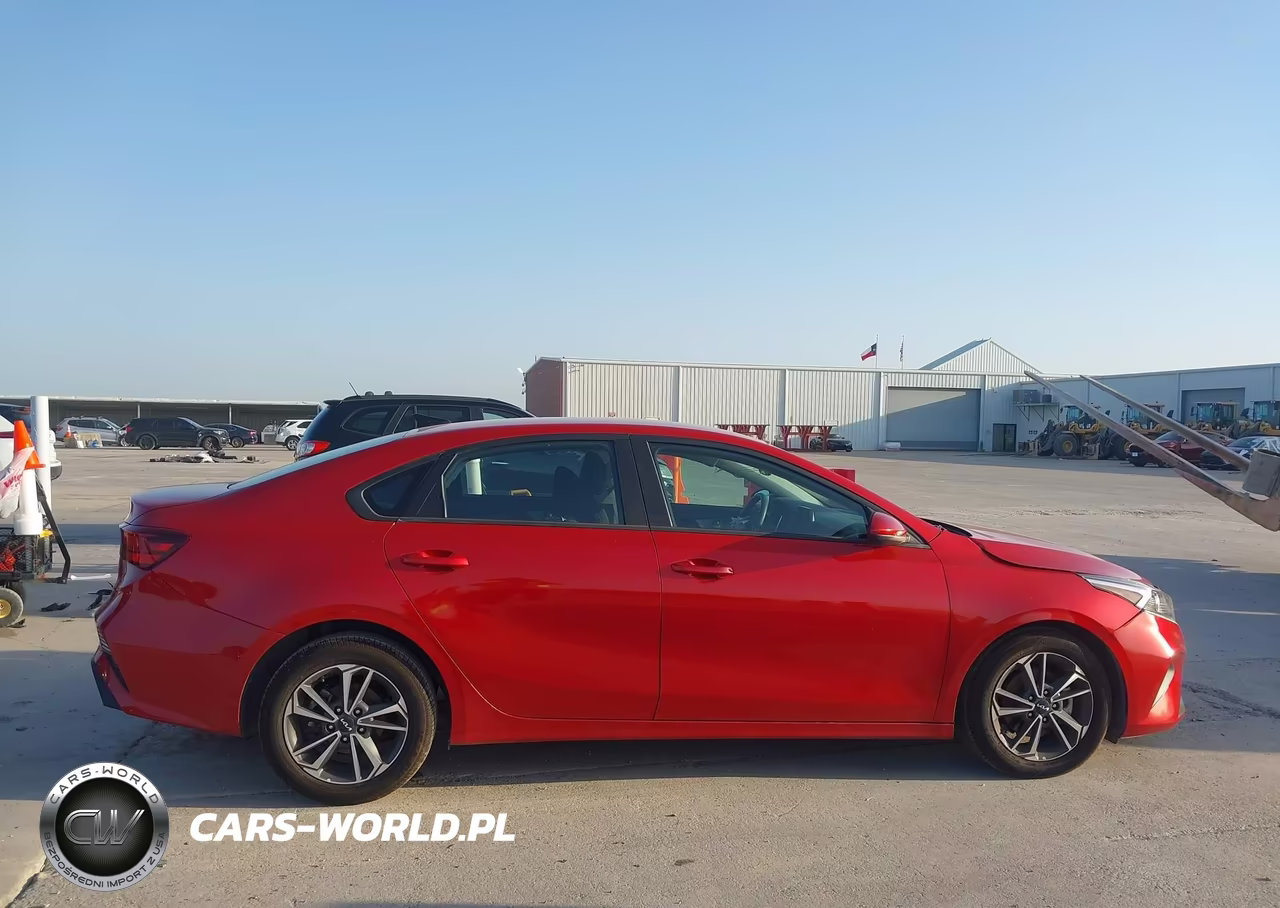 2024 Kia Forte Lxs VIN:3KPF24AD9RE763183 - 13