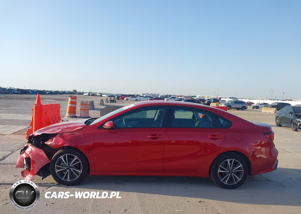 2024 Kia Forte Lxs VIN:3KPF24AD9RE763183 - 14