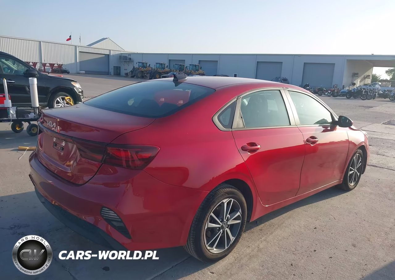 2024 Kia Forte Lxs VIN:3KPF24AD9RE763183 - 4