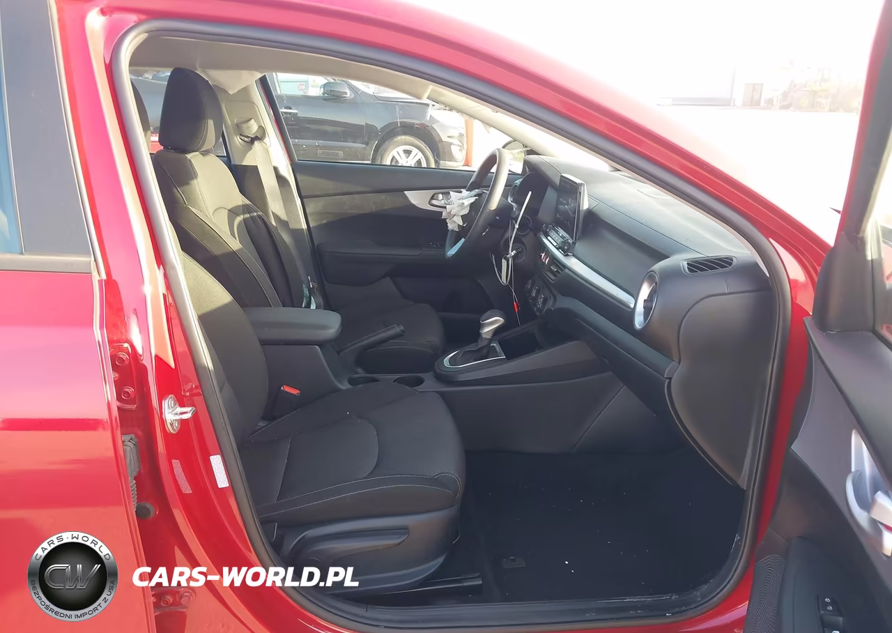 2024 Kia Forte Lxs VIN:3KPF24AD9RE763183 - 5