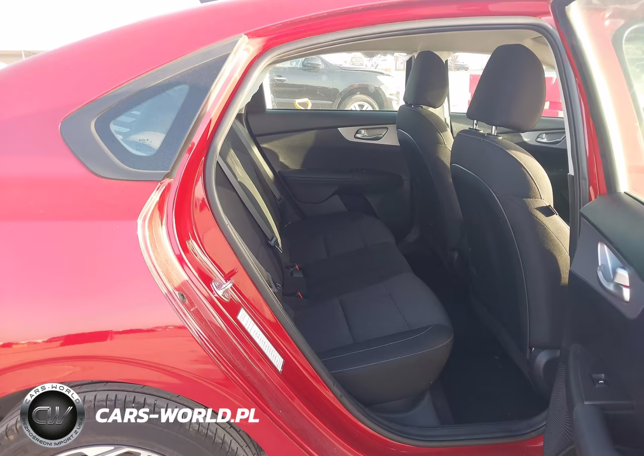 2024 Kia Forte Lxs VIN:3KPF24AD9RE763183 - 8