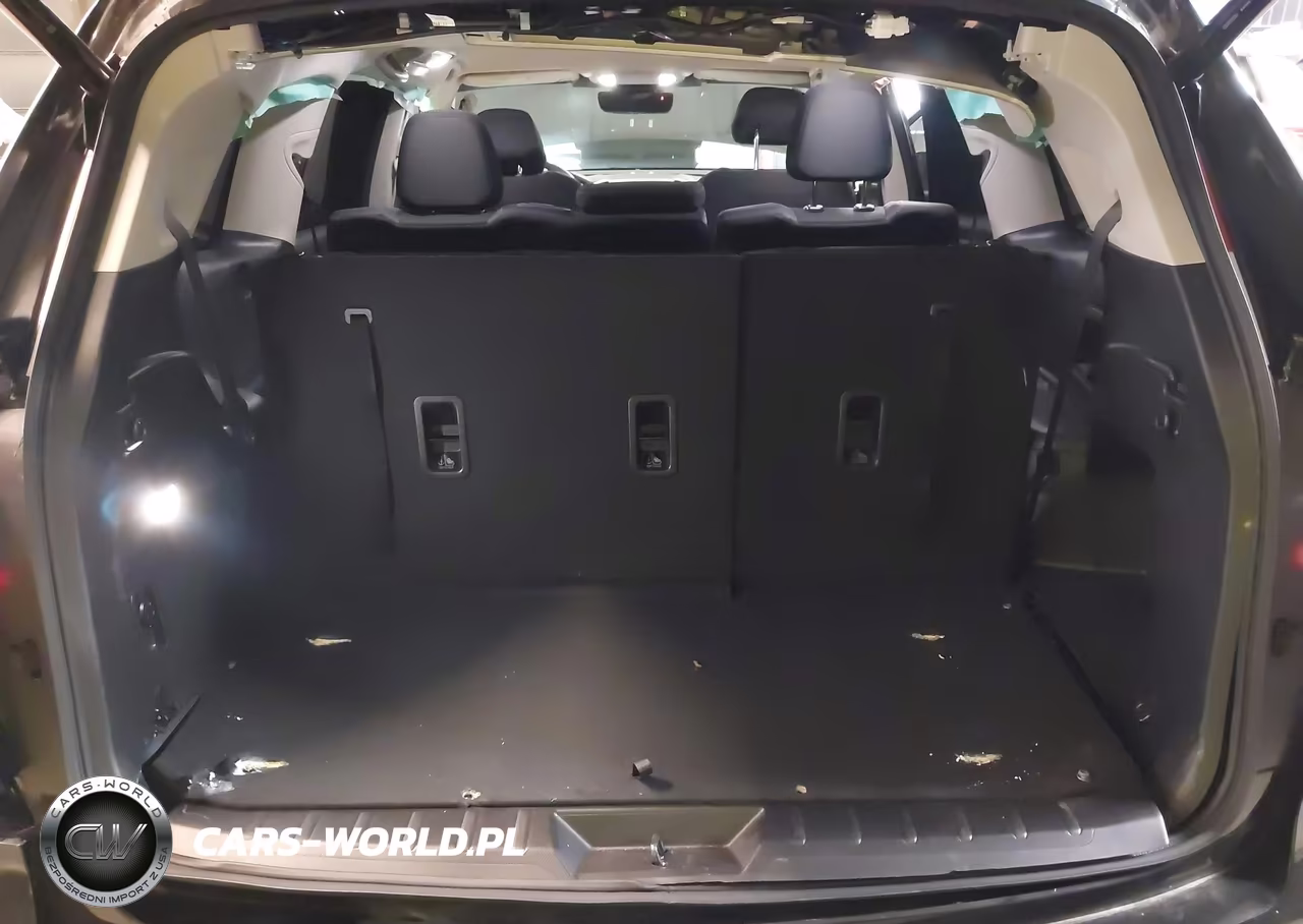 2025 Subaru Ascent Premium 8-Passenger VIN:4S4WMAAD2S3443737 - 22