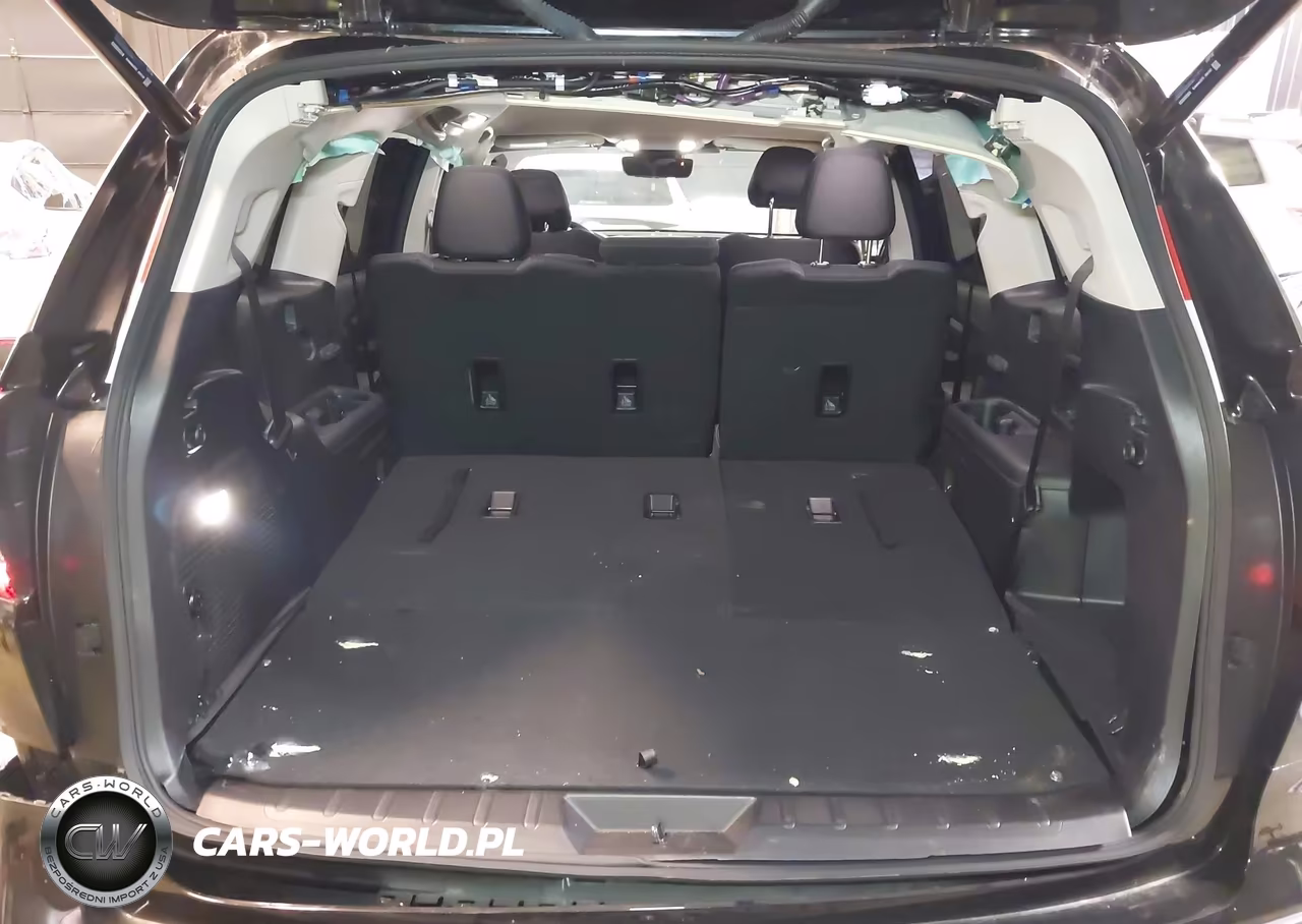 2025 Subaru Ascent Premium 8-Passenger VIN:4S4WMAAD2S3443737 - 23