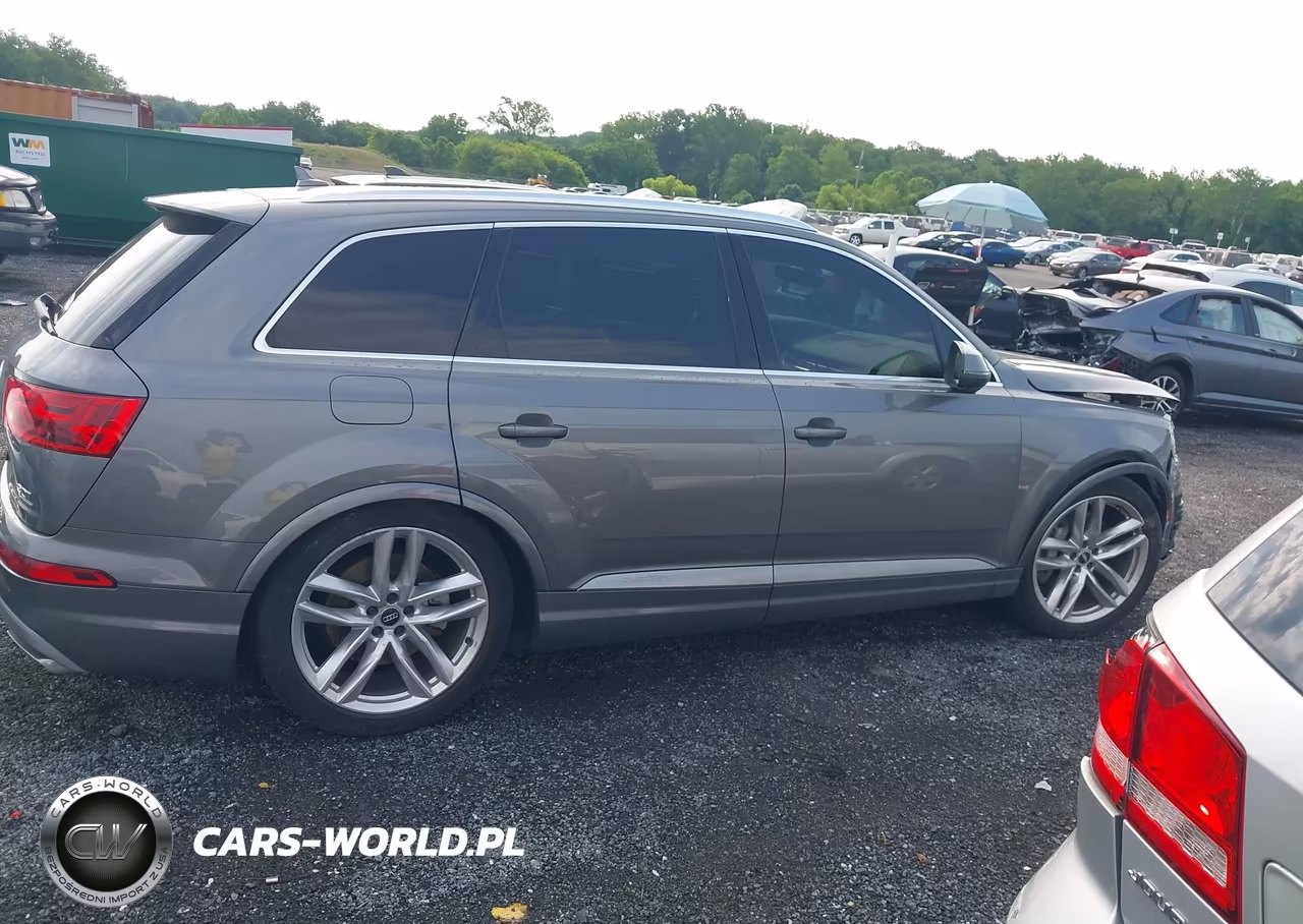 2017 Audi Q7 3.0T Premium VIN:WA1VAAF75HD003018 - 13