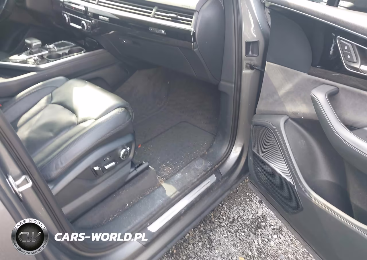2017 Audi Q7 3.0T Premium VIN:WA1VAAF75HD003018 - 5