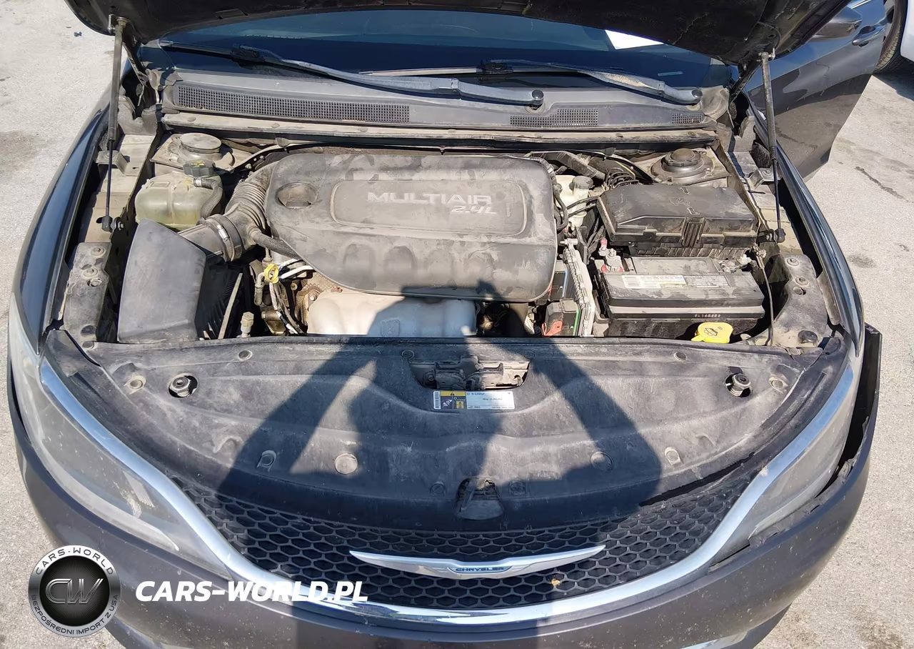 2015 Chrysler 200 Limited VIN:1C3CCCAB8FN666917 - 10
