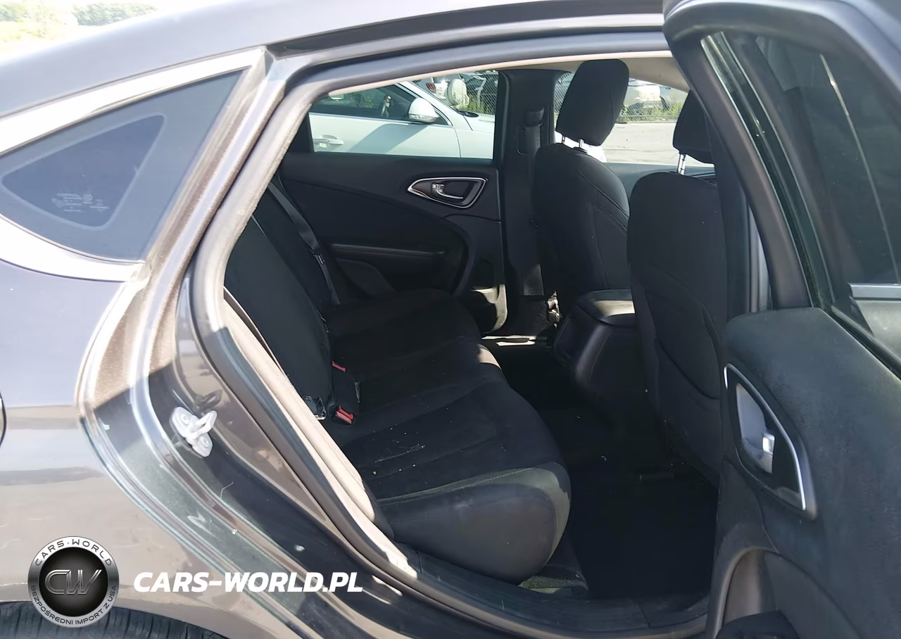2015 Chrysler 200 Limited VIN:1C3CCCAB8FN666917 - 8