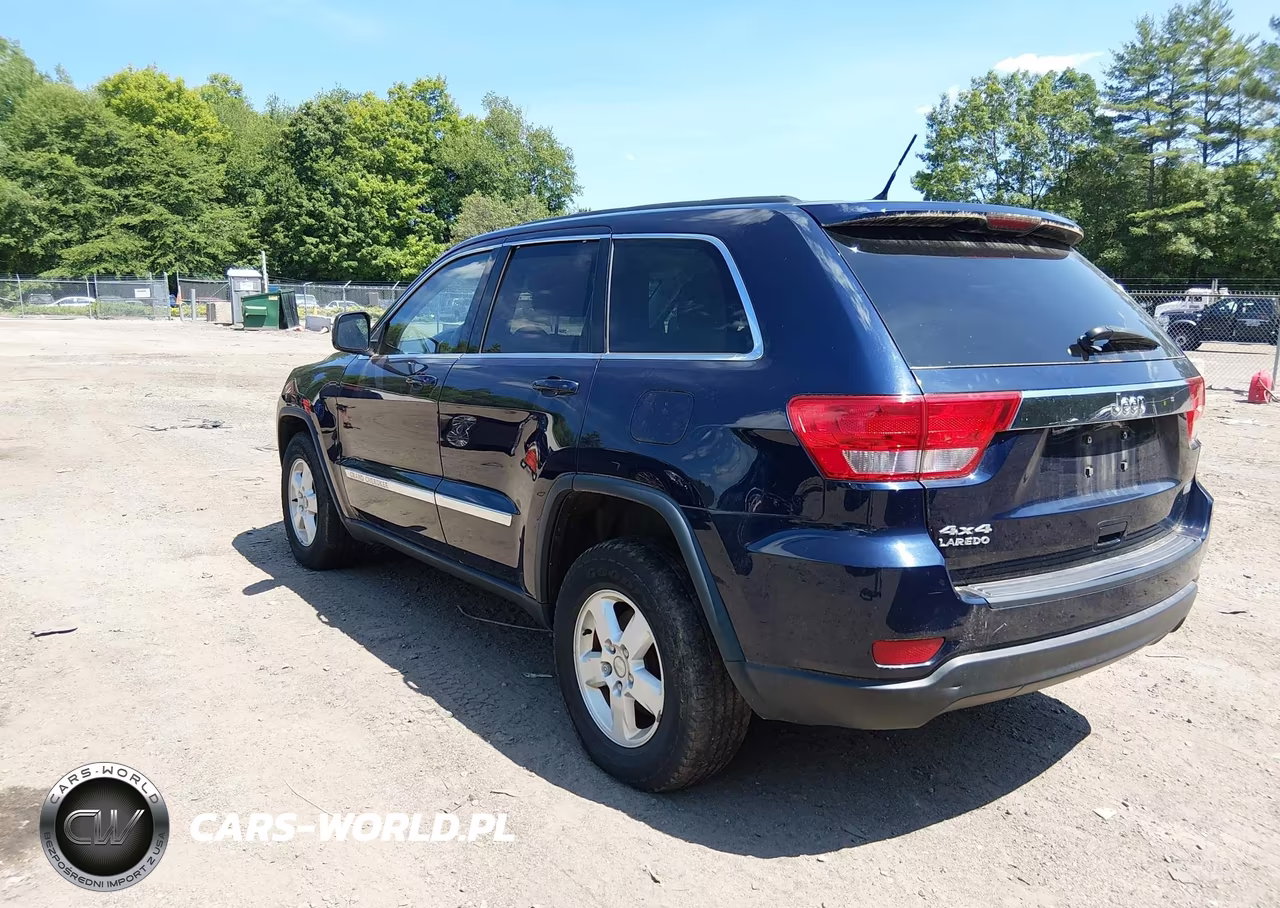 2013 Jeep Grand Cherokee Laredo VIN:1C4RJFAG9DC634933 - 3