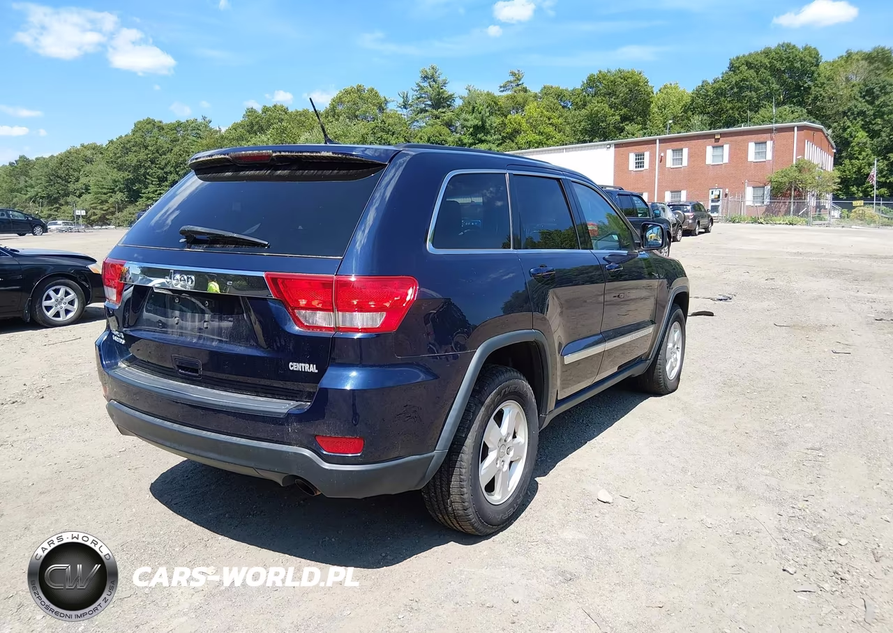 2013 Jeep Grand Cherokee Laredo VIN:1C4RJFAG9DC634933 - 4