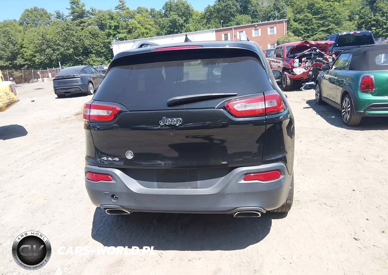 2016 Jeep Cherokee Latitude VIN:1C4PJMCS4GW236674 - 16
