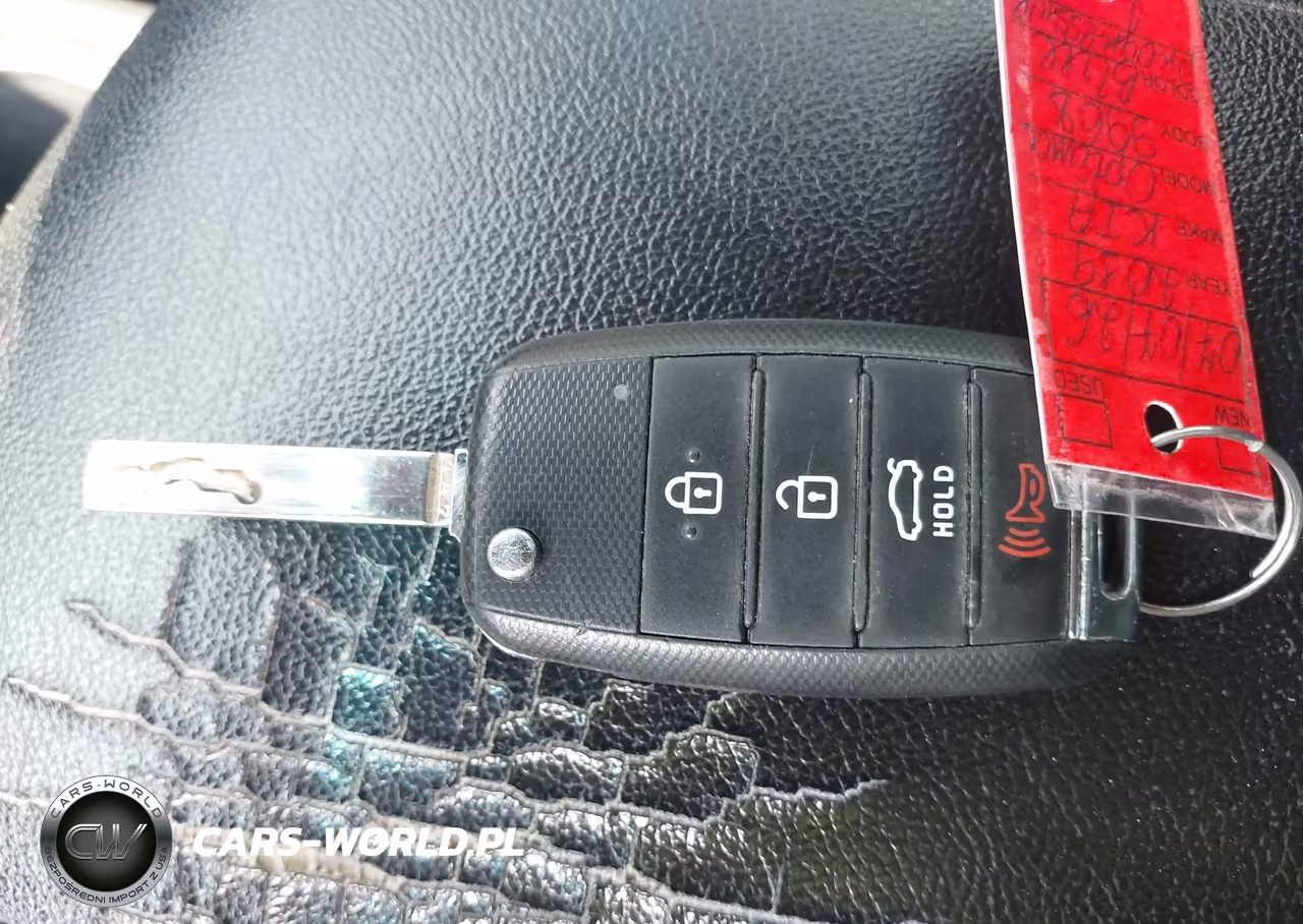 2019 Kia Optima Lx VIN:5XXGT4L32KG319968 - 11