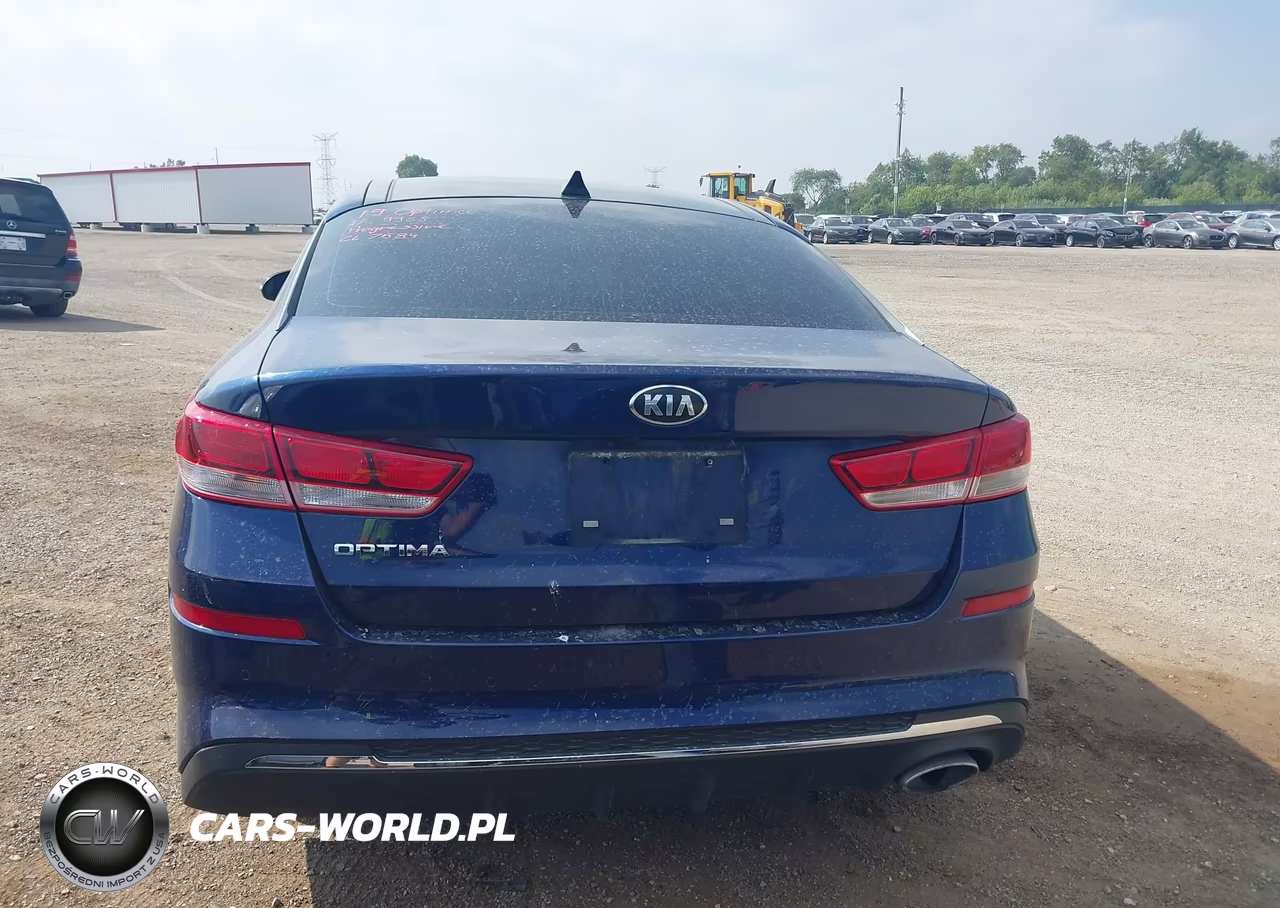 2019 Kia Optima Lx VIN:5XXGT4L32KG319968 - 16