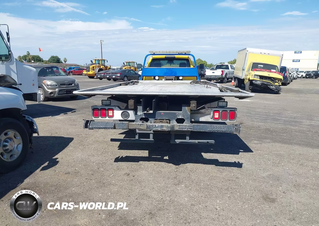 2016 Ram 5500 Chassis Tradesman-Slt VIN:3C7WRMDL4GG203610 - 18